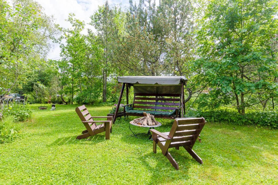 Poppelstrand Nuuksio, Pet Friendly Guest Apartment Kültér fotó
